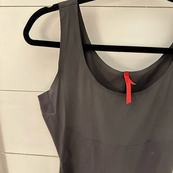 SPANX L one piece top and thigh control spandex contouring slimming shapewear - Picture 4 of 11